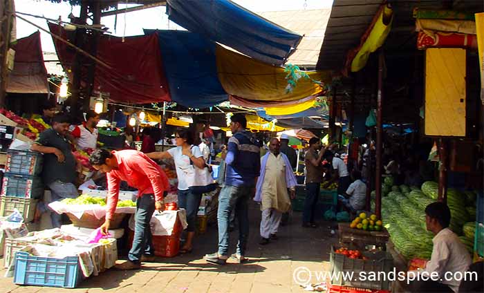 <em><strong>Crawford Market</strong></em> - The only large market we could find in the Fort area