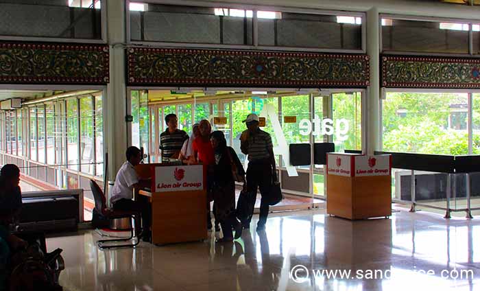 Departure Gate, Jakarta