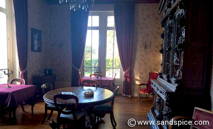 Chateaux Maleplane - The Breakfast Room