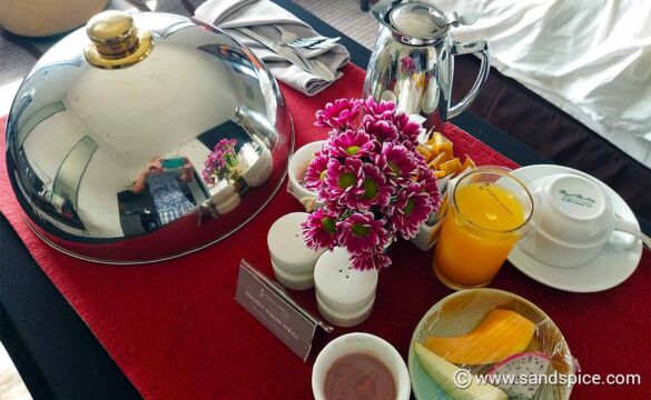 Kuala Lumpur Airport Layover π¬π£π« The Sama-Sama Hotel